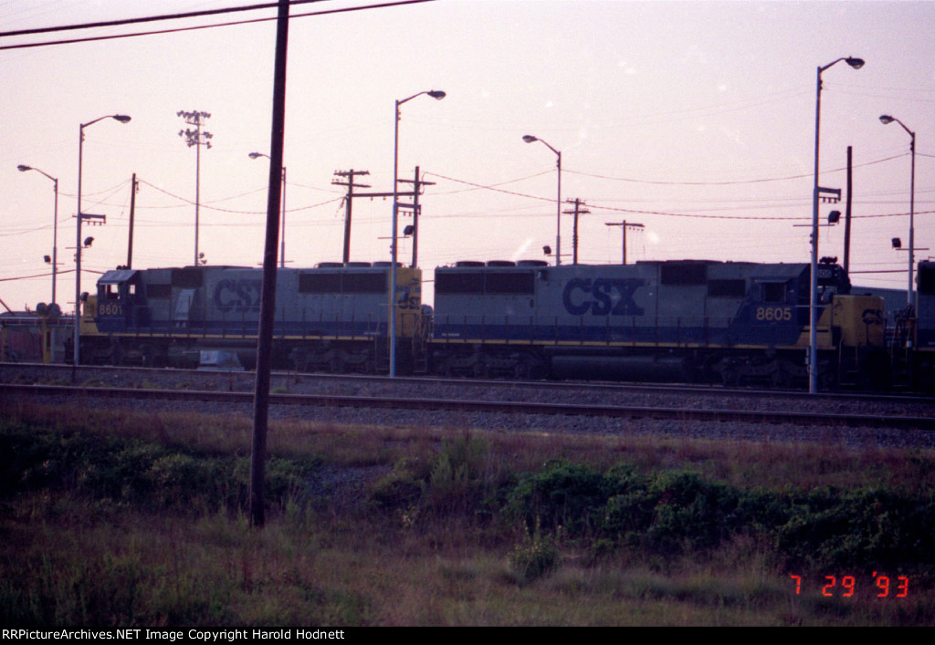 CSX 8601 & 8605